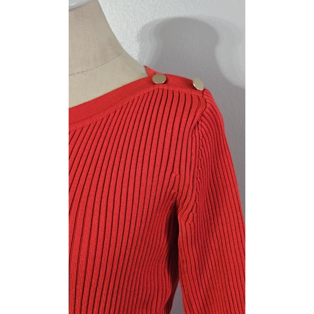 Elie Tahari Women's Red Knit  Long-sleeve Sweater With Gold Shoulder Buttons - Picture 3 of 8